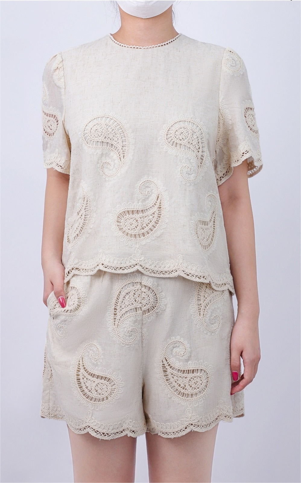 Paisley Embroidered Elyet Shorts