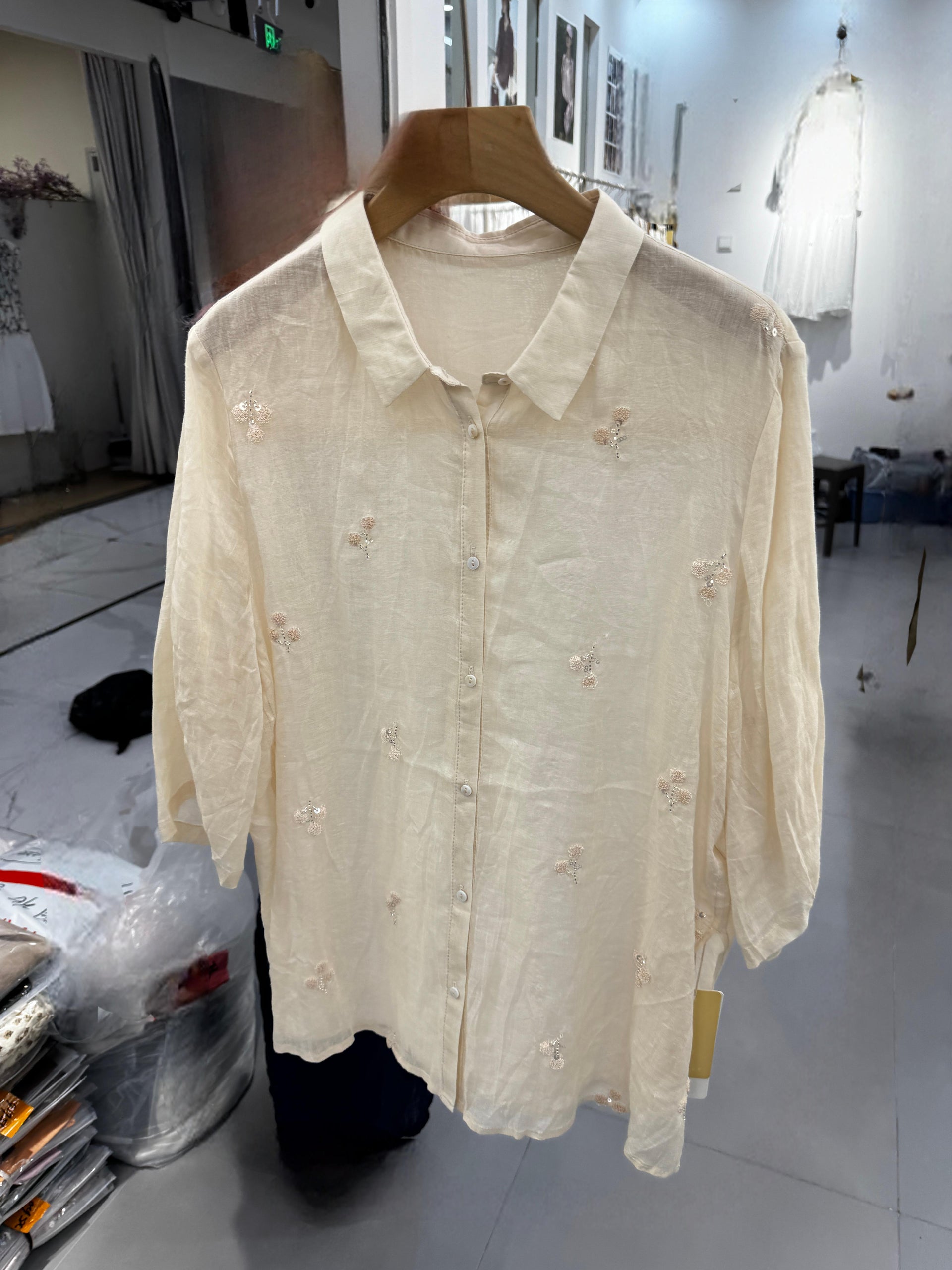 Collared Buttoned Floral Mini Sequin Embroidered Shirt