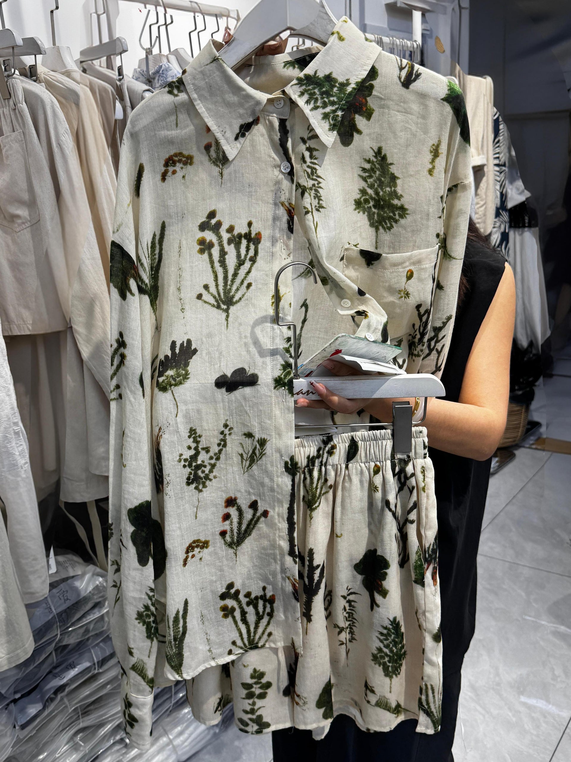 Floral Print Collared Shirt Drawstring Pocketed Shorts Set