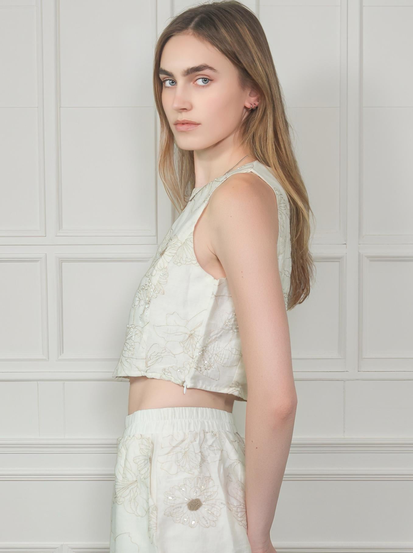 Floral Sequin Crew Neck Back Keyhole Crop Tank Top