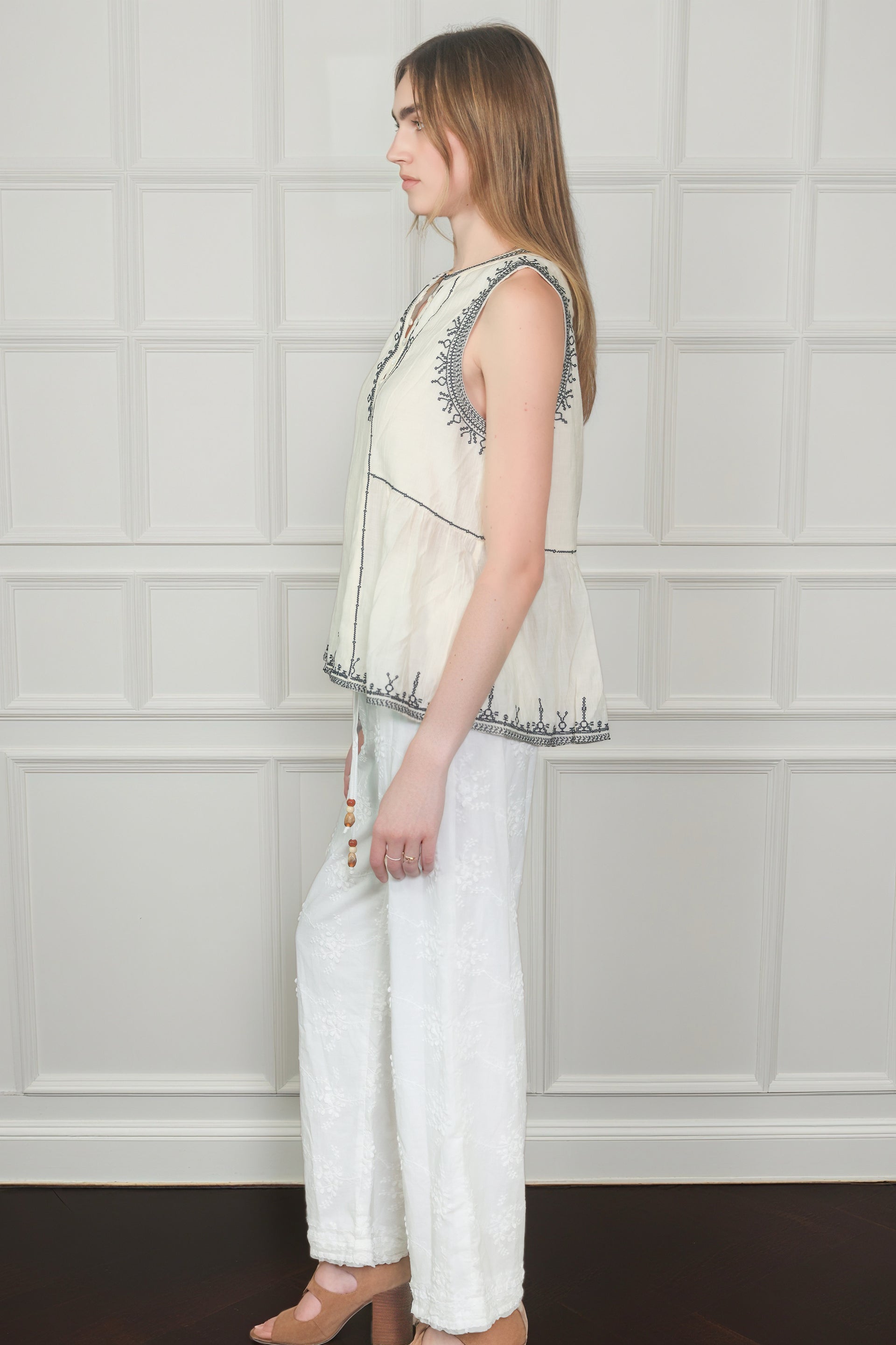 Color-block Embroidered Half-placket Tank Top